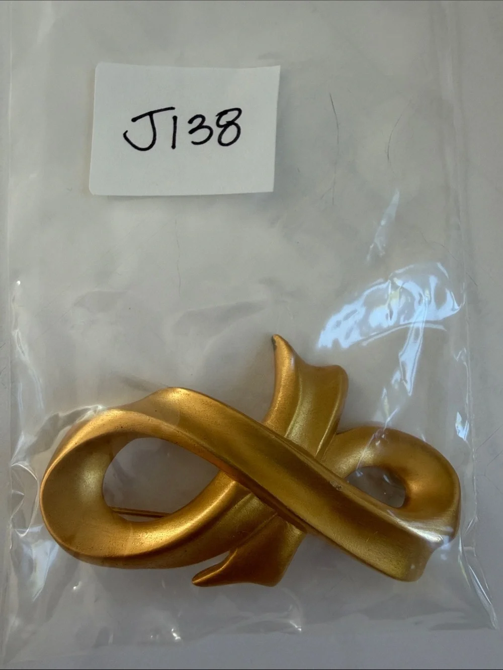 Vintage Anne Klein Gold Tone Bow Brooch Pin Matte Ribbon Statement Jewelry Scarf